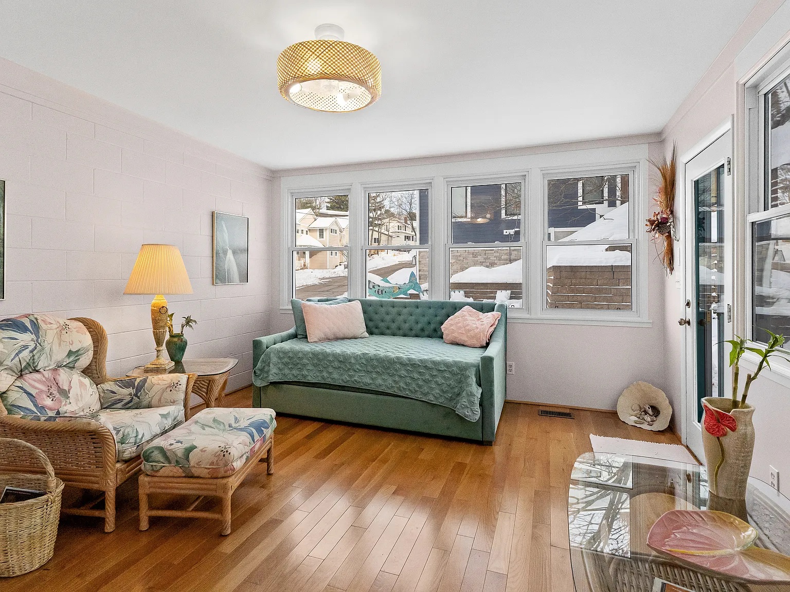 3 bed, $1,700 — Photo 3