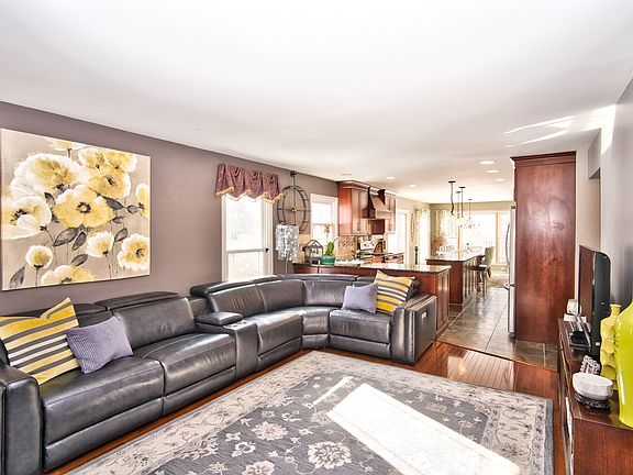 5th image of 119 Corsaire Ln