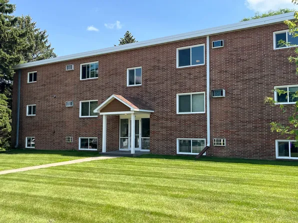 410 4th Ave NE #16, Watertown, SD 57201
