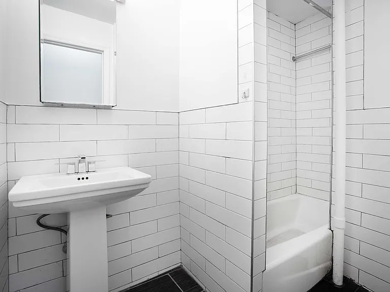 16 Old Broadway #4D — Photo 9