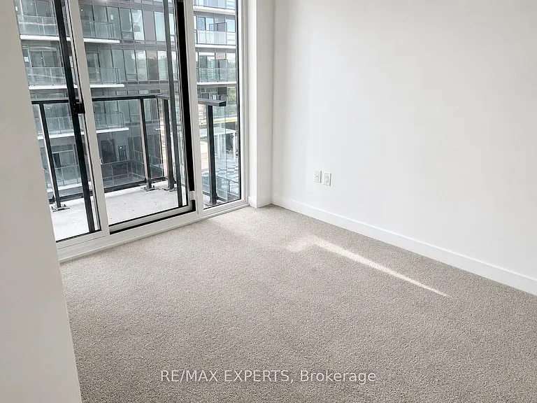 4010 Eglinton Ave W #904 — Photo 13