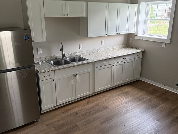 3rd image of 1724 N 28th St