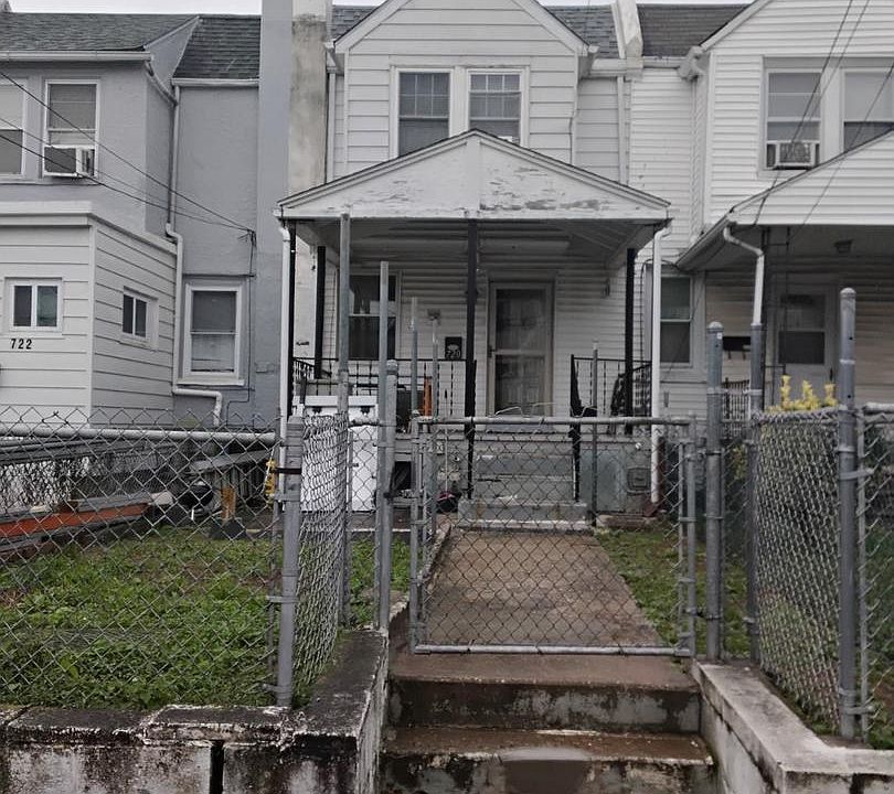 1st image of 720 Copley Rd