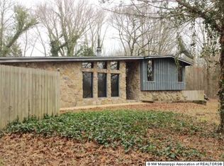 1404 Horn Lake Rd, Nesbit, MS 38651