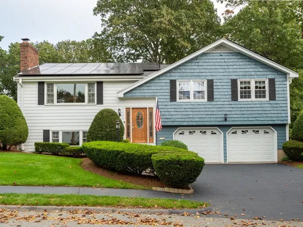 41 Walsh Ave, Stoneham, MA 02180