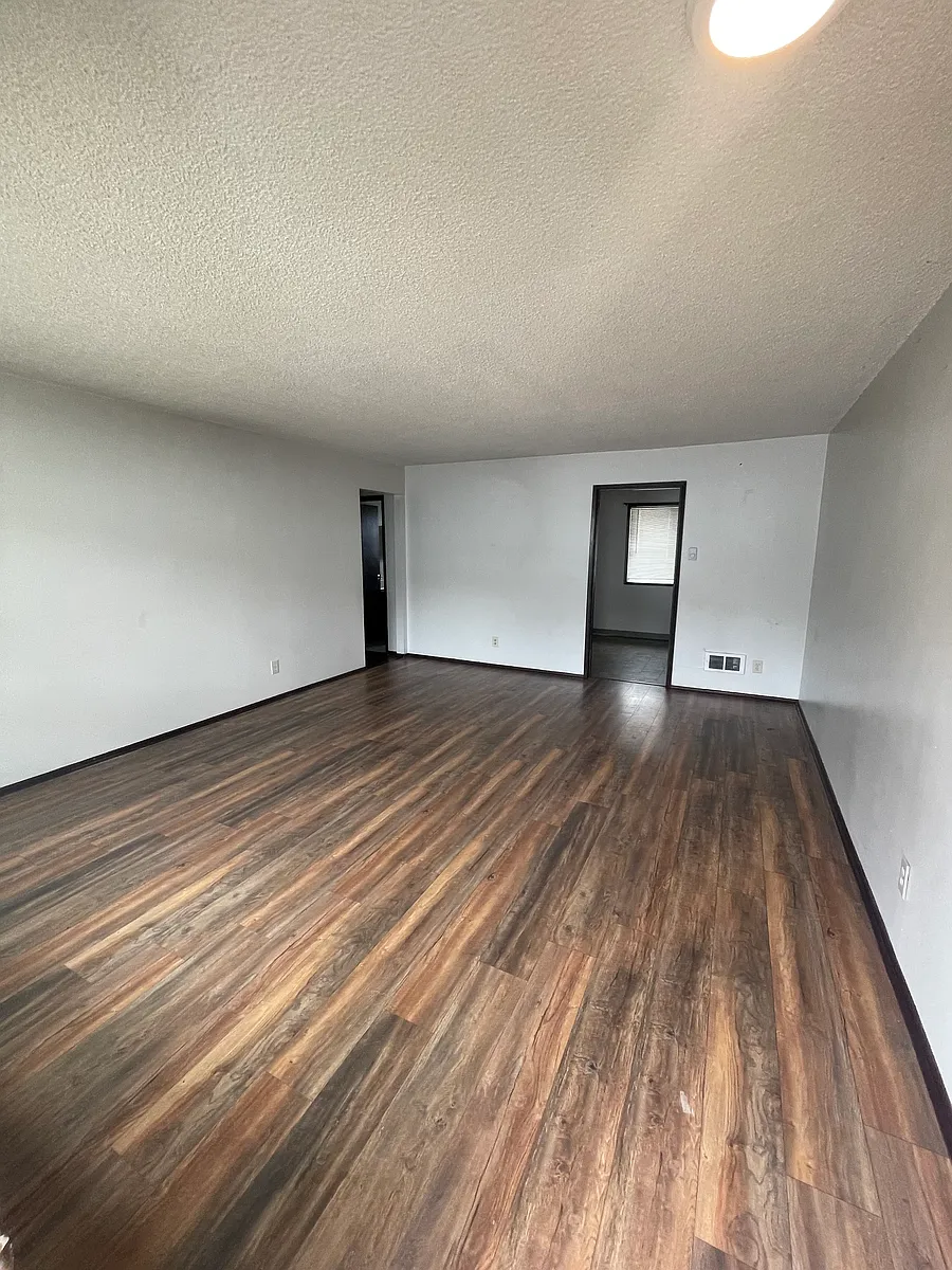 Building Photo - 92 Veys Dr #A