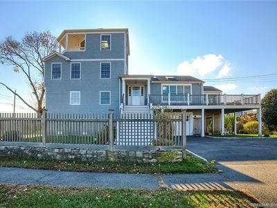 830 Beach Road, Fairfield, CT, 06824