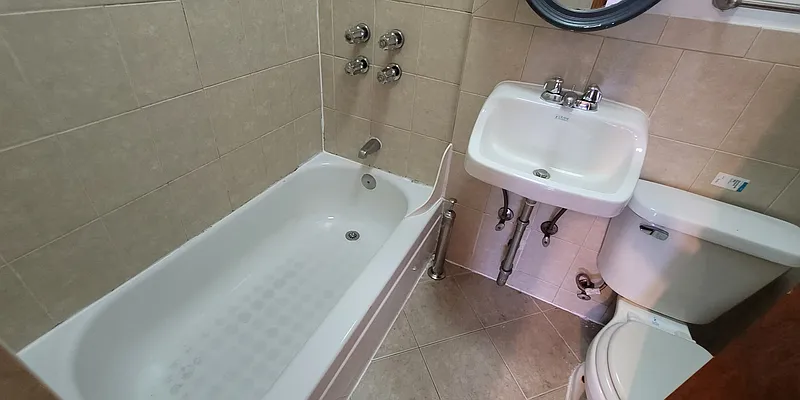 Rented by Premier One Realty LLC | media 8