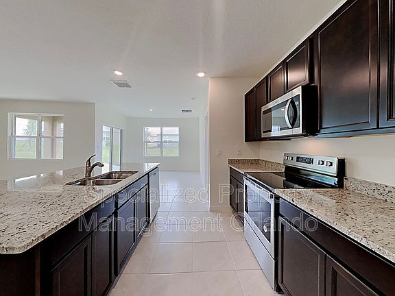 3rd image of 468 Lily Ln