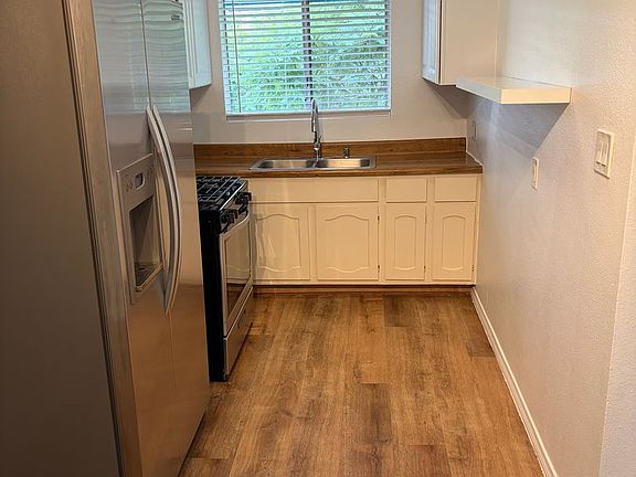 2nd image of 534 Santa Clara Ave