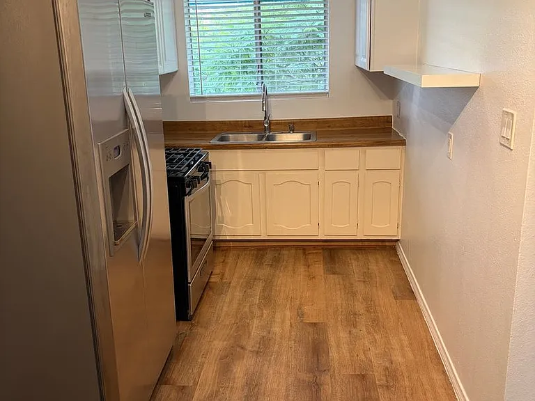 534 Santa Clara Ave — Photo 2