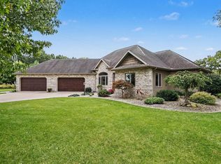 52221 Winding Waters Ln, Elkhart, IN 46514