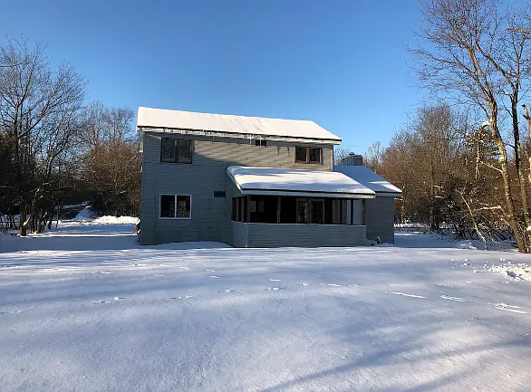 99 Bishop Cir — Photo 2