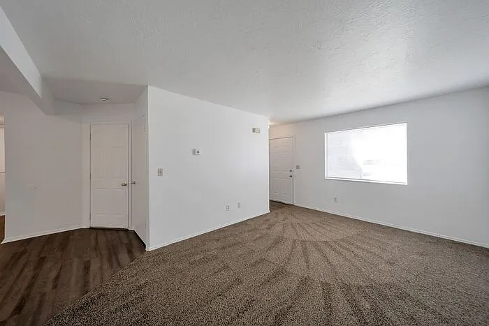 558 N Redwood Rd #2 — Photo 7