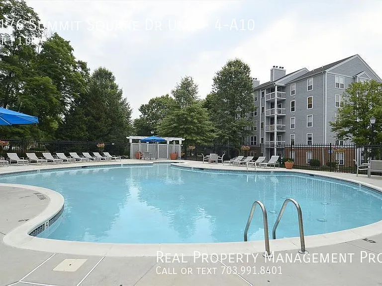 3176 Summit Square Dr #4-A10 — Photo 24