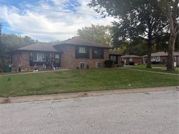 4940-4942 Powell Ave, Kansas City, KS 66103