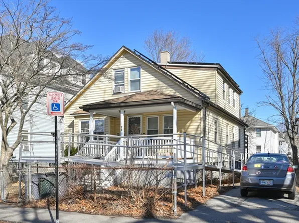 72 Taylor St, Quincy, MA 02170