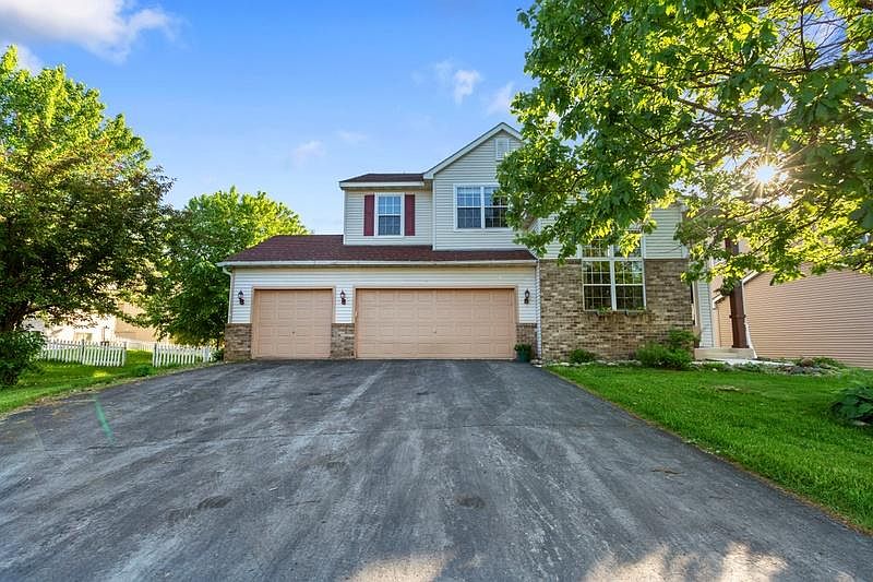 1st image of 3392 N View Ln