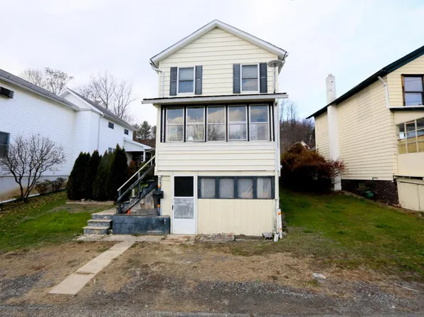 89 Barney St, Larksville, PA 18651