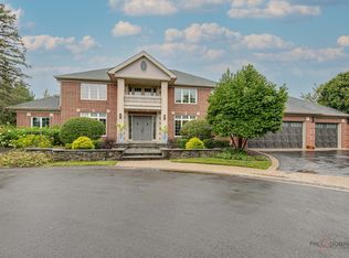 1748 Wildrose Ct, Highland Park, IL