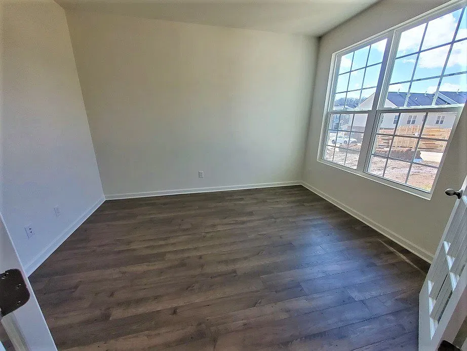 3 bed, 2.5 bath, 2069 sqft, $2,650 — Photo 4