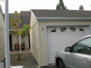 9 NW Mountain View Dr, Roseburg, OR 97471