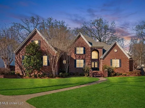 2038 Nottaway Dr, Southaven, MS 38672