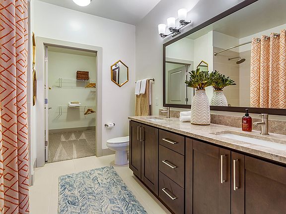 5th image of 251 Admiral Cochrane Dr APT 3023