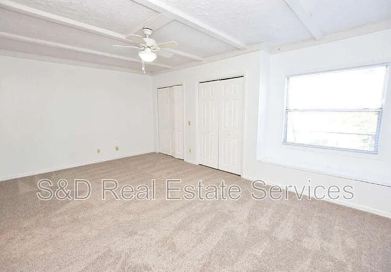 2221 9th St SE — Photo 18