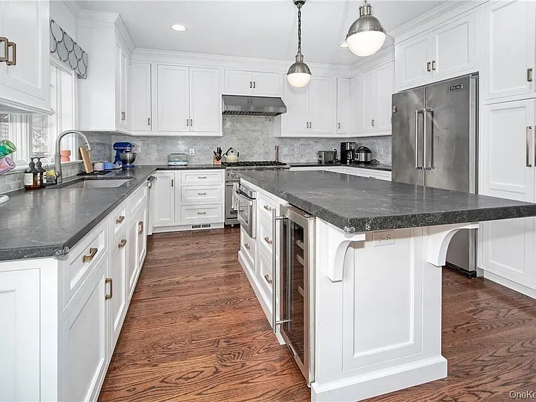 18 Elmwood Ave — Photo 14