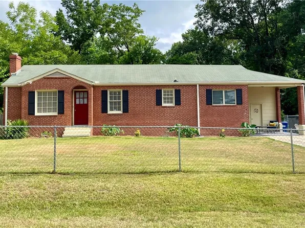 1608 Fletcher Dr, Phenix City, AL 36867