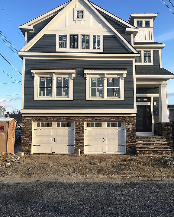 2nd image of 1304 A St