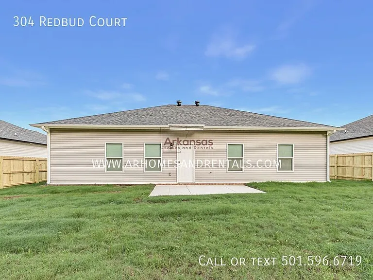 304 Redbud Ct — Photo 17