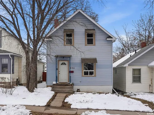 236 I AVENUE N, Saskatoon, SK S7L 0G4