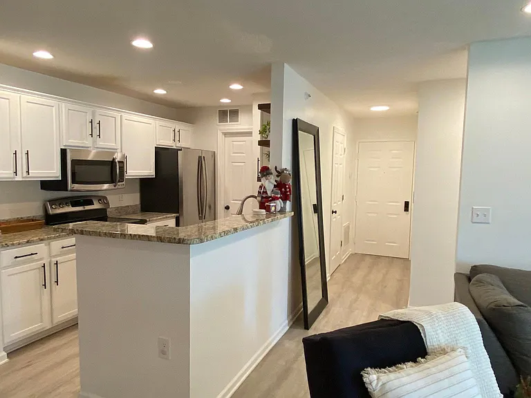 10403 Trotters Pointe Dr #101 — Photo 6