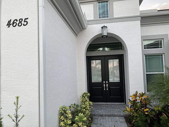 3rd image of 4685 Estates Cir