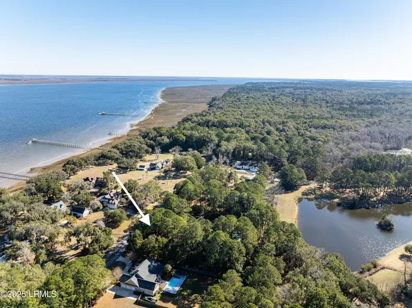 213 Old Plantation Drive W, Beaufort, SC 29907
