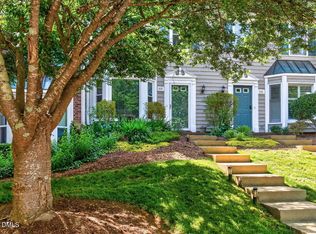 318 Silverberry Ct, Cary, NC 27513