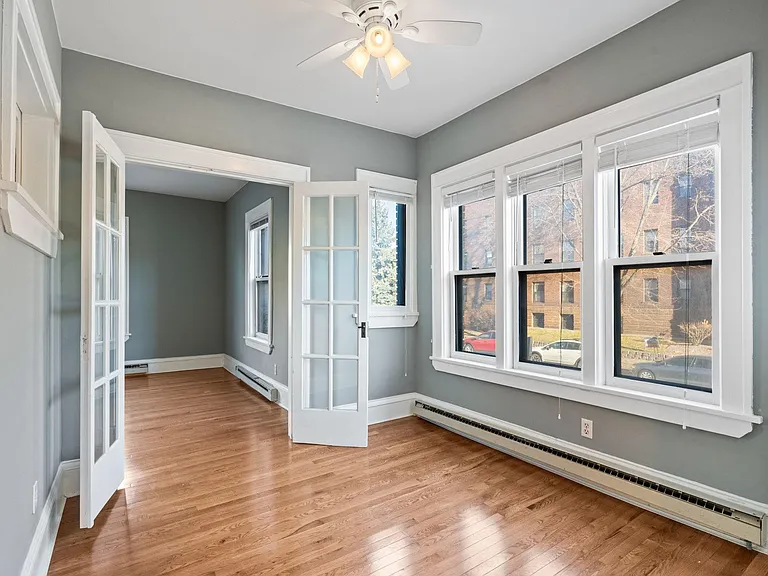 385 Laurel Ave — Photo 8