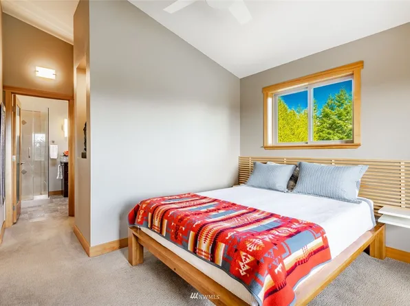 9479 Stein Rd, Custer, WA 98240