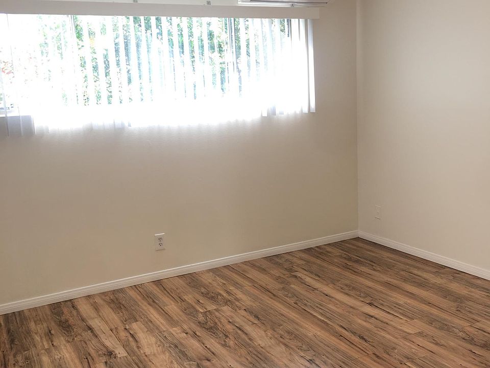 1st image of 202 W Walnut Ave #2