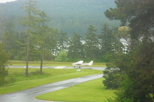 2nd image of 229B Cessna Ave