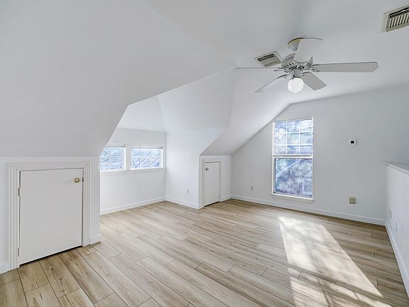 2nd image of 1401 Castle Ct #1403-B