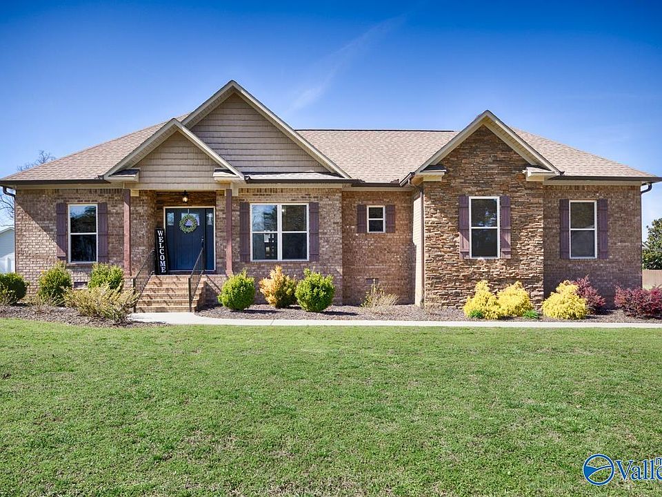 1st image of 49 Dorchester Cir
