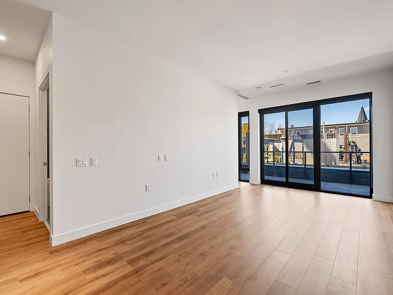 5511 Bilby St #207 — Photo 9