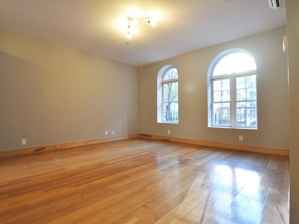 1st image of 202 W 140th St APT 1A