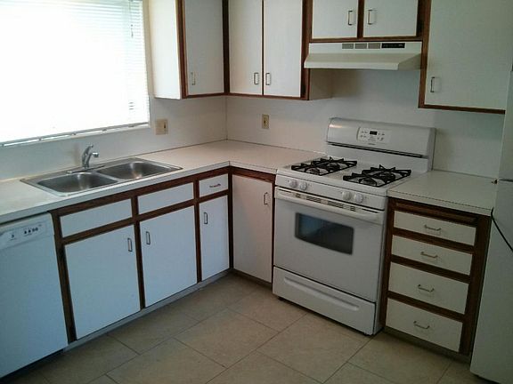 4th image of 1051 S Virginia Cir