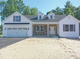 22 Timberline Dr, Ballston Lake, NY 12019