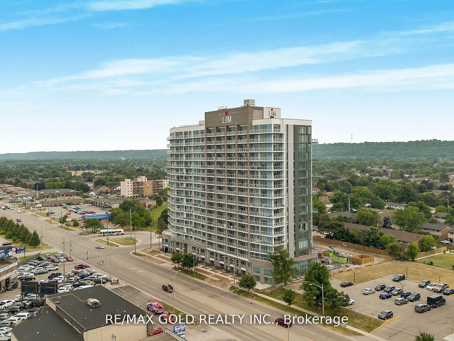 2 bed, $1,899 — Photo 3