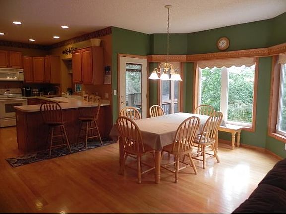 Main level informal dining area